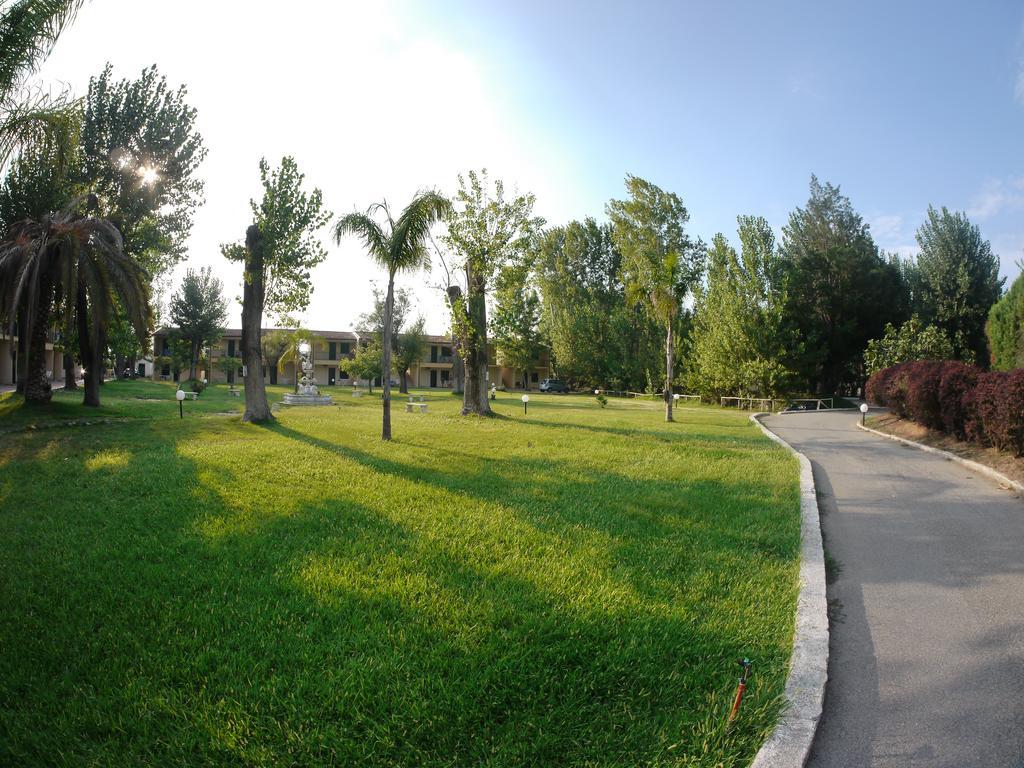 Marina Di Rossano Village Club Εξωτερικό φωτογραφία
