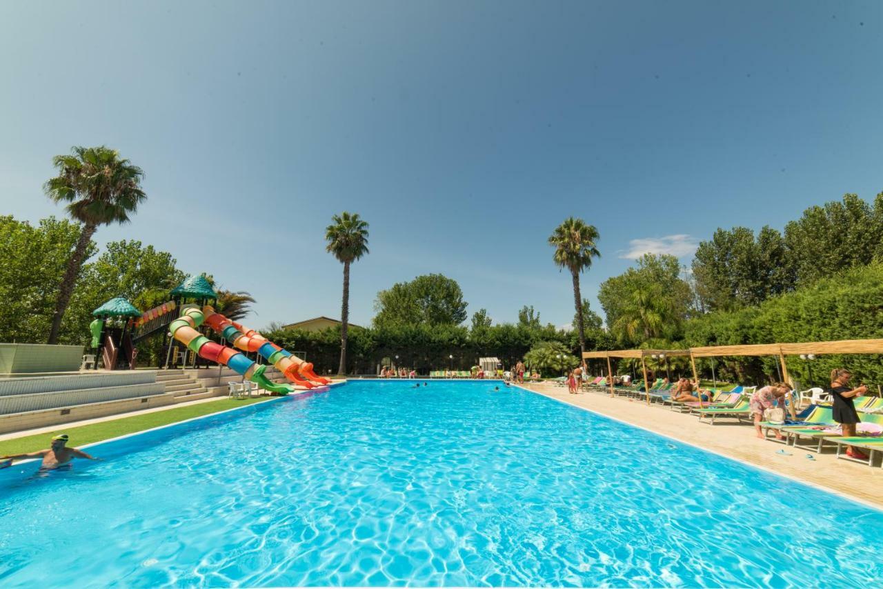 Marina Di Rossano Village Club Εξωτερικό φωτογραφία